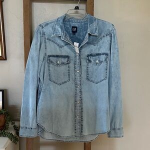 GAP Faded Blue Denim chambray western puff sleeve shirt NWT size Large